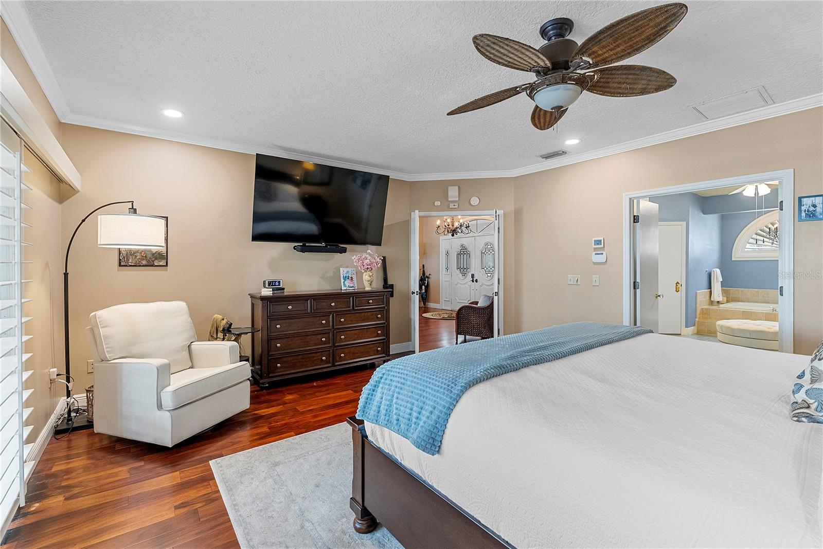 2622 LAKE HOWELL LN