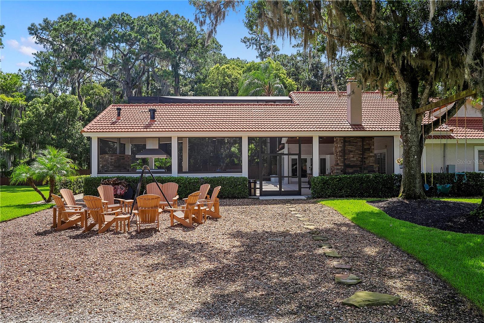 2622 LAKE HOWELL LN