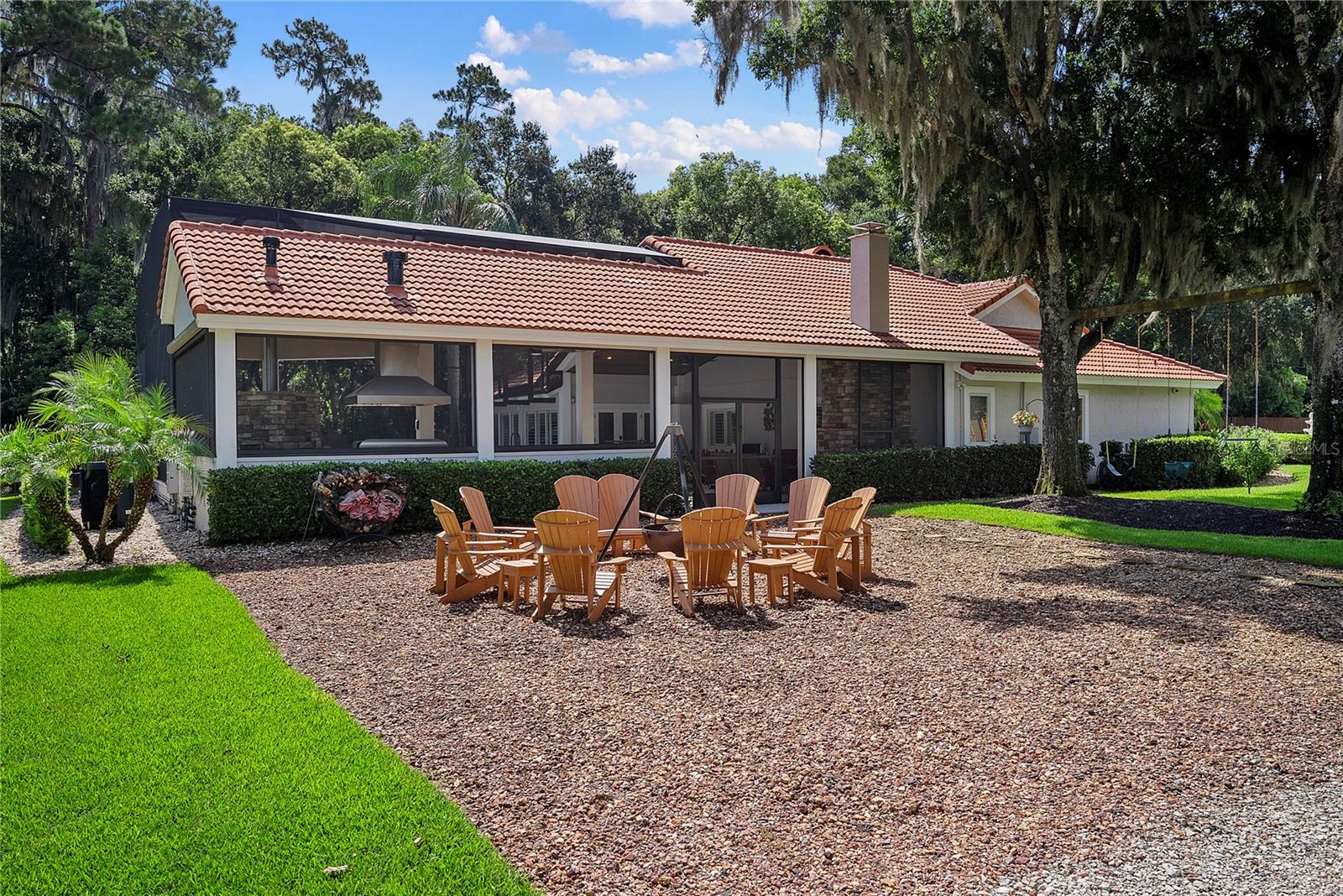 2622 LAKE HOWELL LN