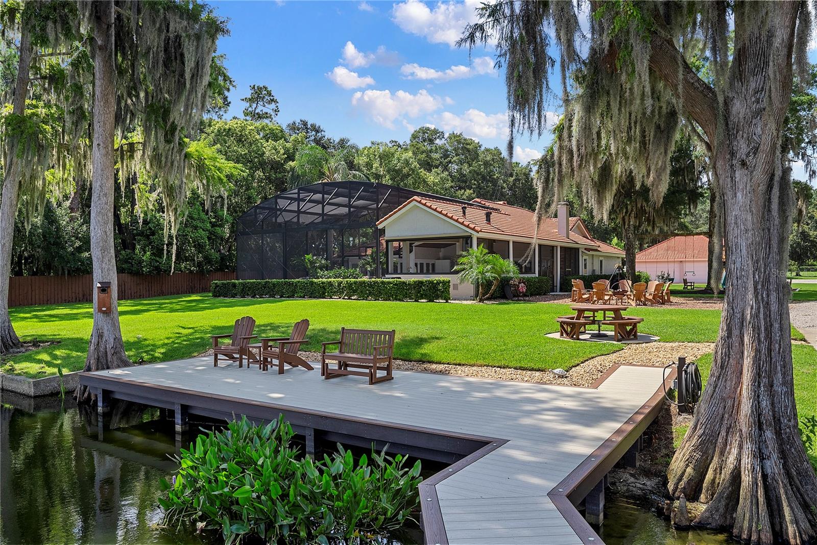 2622 LAKE HOWELL LN