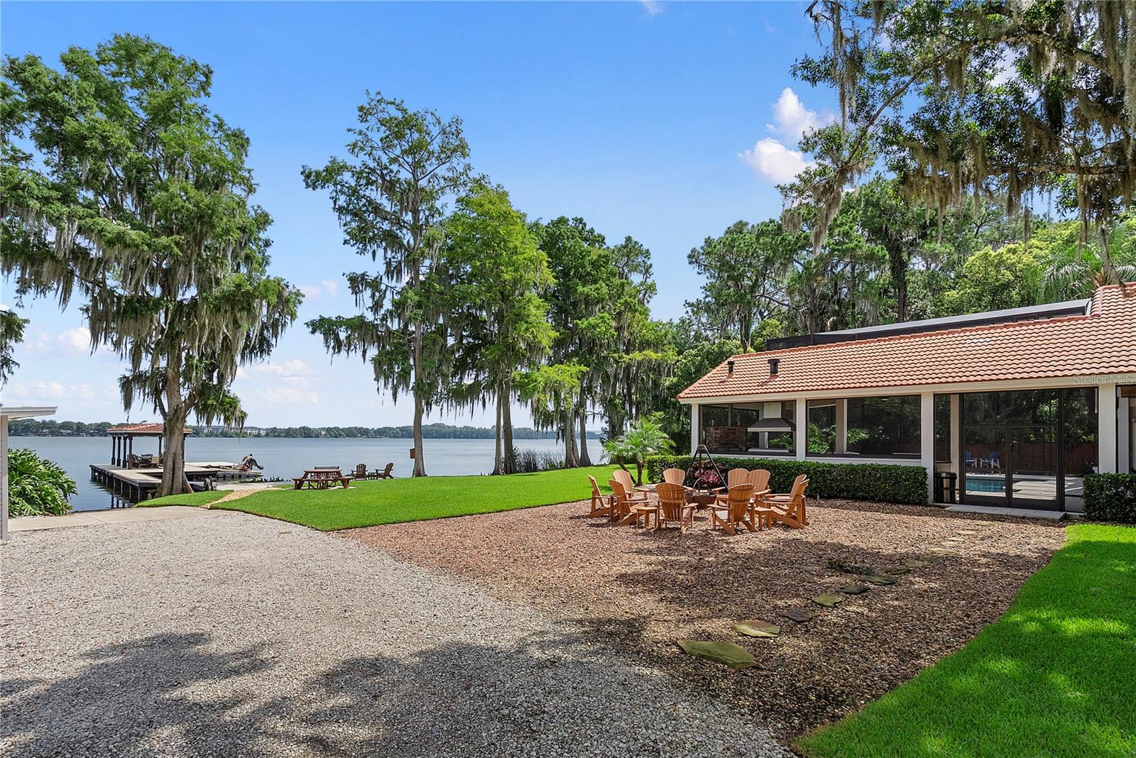 2622 LAKE HOWELL LN