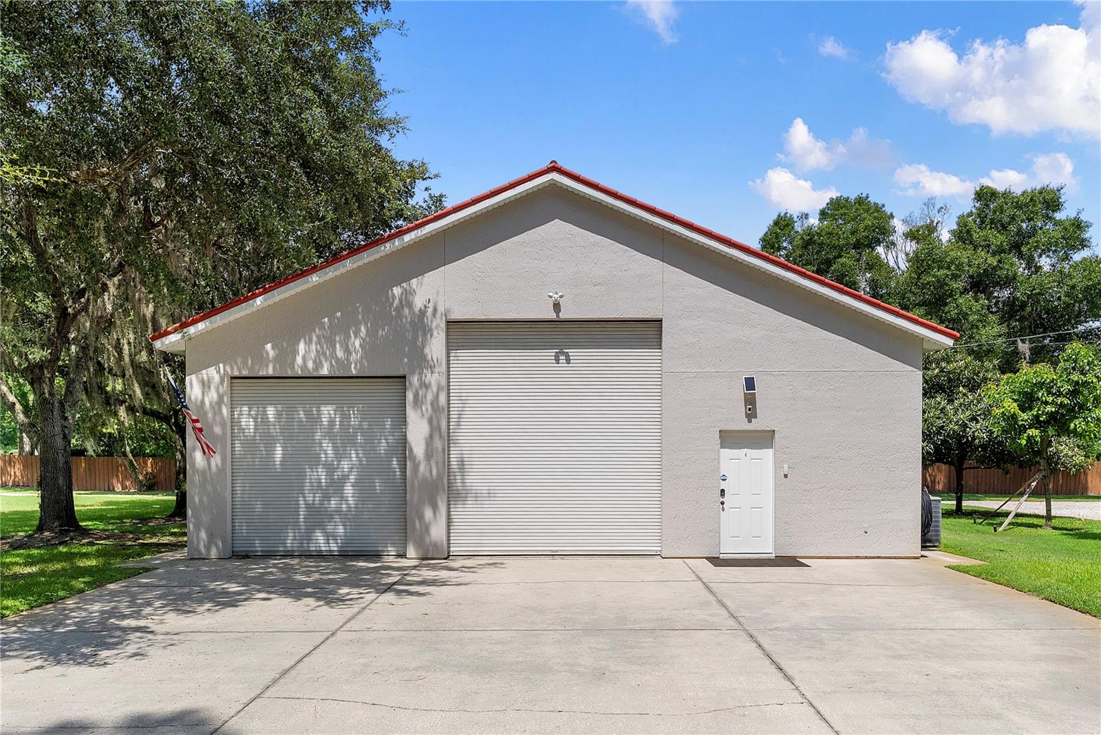 2622 LAKE HOWELL LN