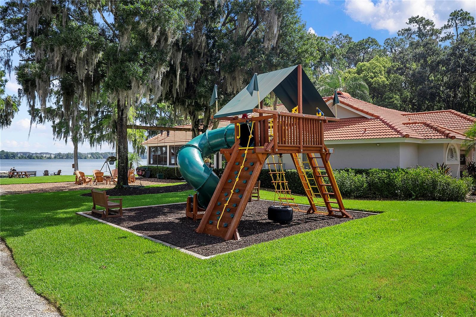 2622 LAKE HOWELL LN