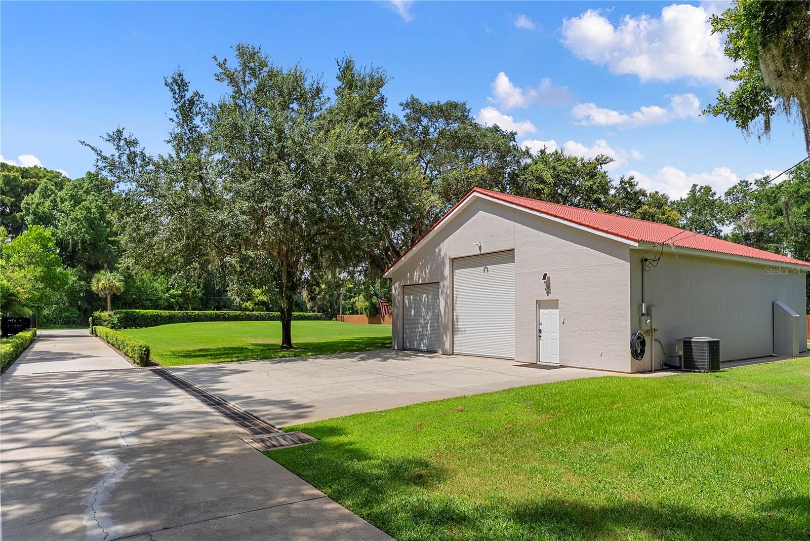 2622 LAKE HOWELL LN