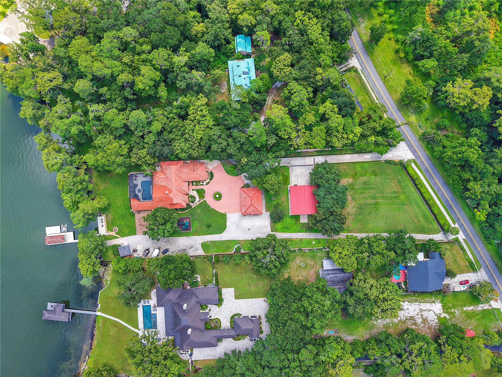 2622 LAKE HOWELL LN