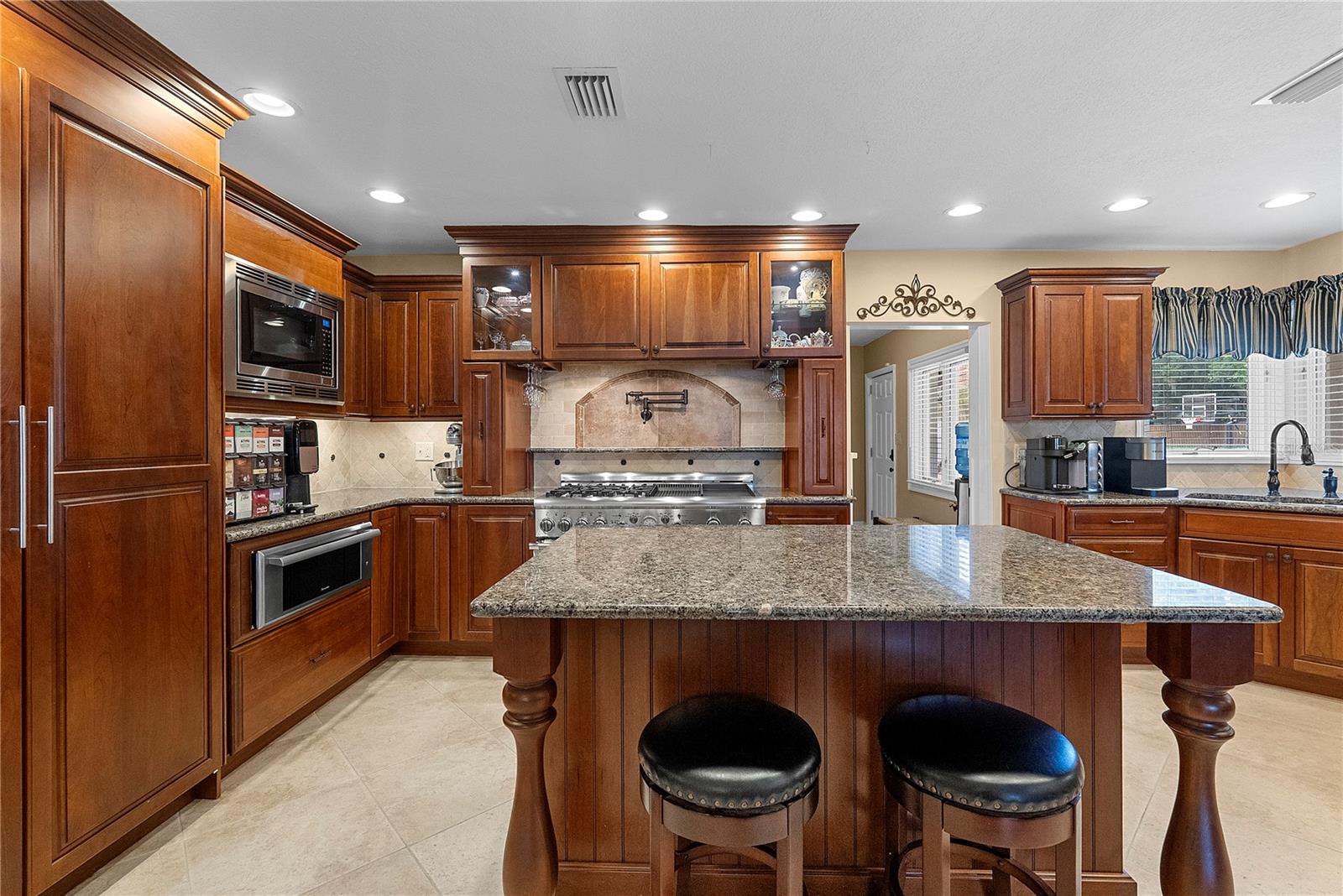 2622 LAKE HOWELL LN