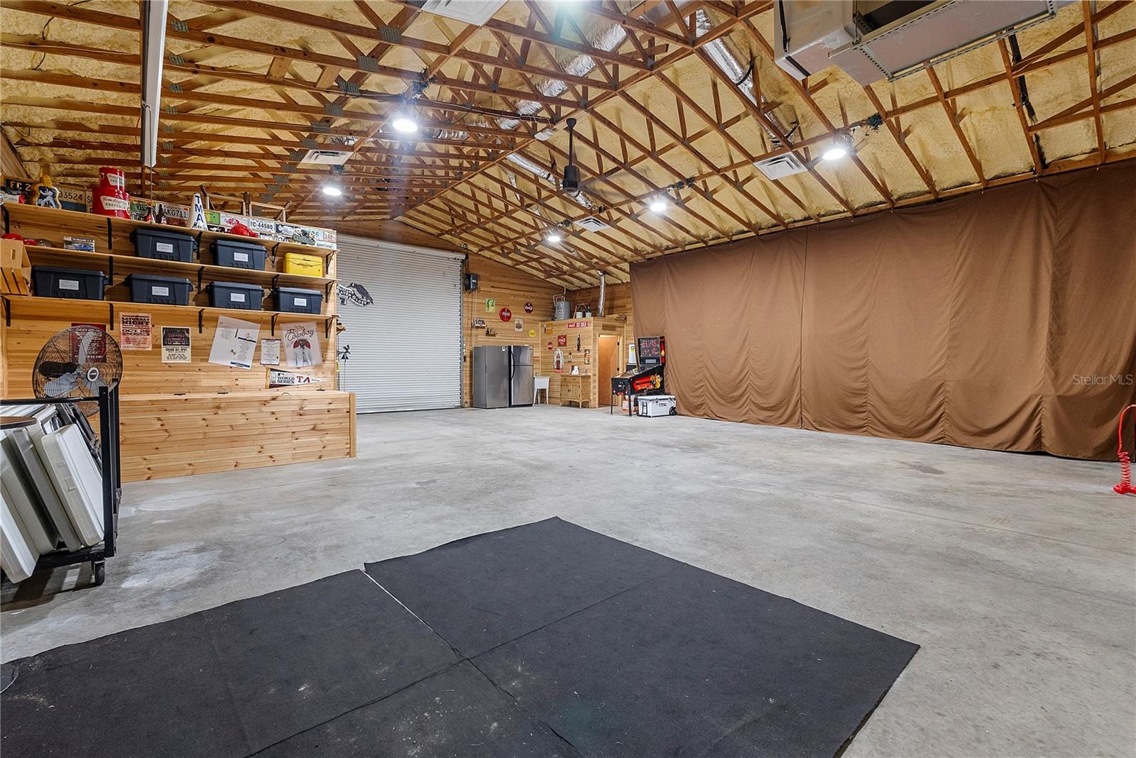 2622 LAKE HOWELL LN