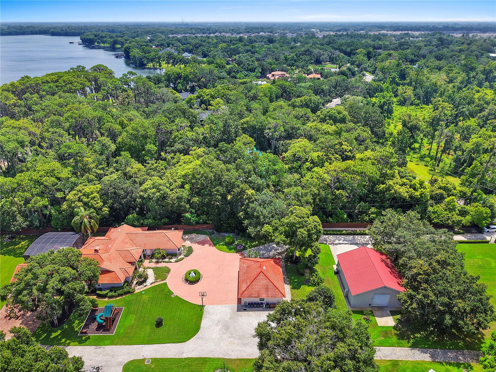 2622 LAKE HOWELL LN