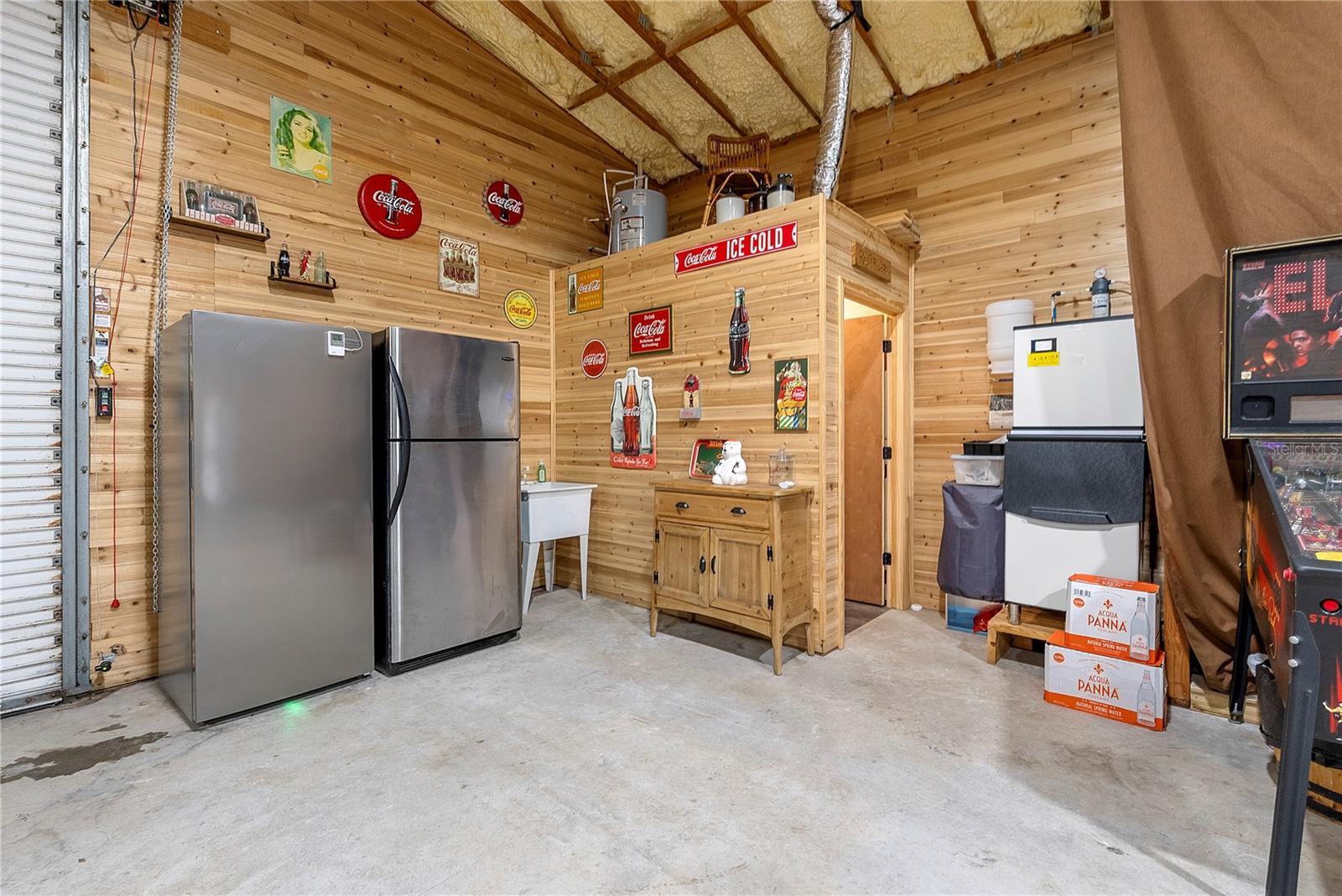 2622 LAKE HOWELL LN