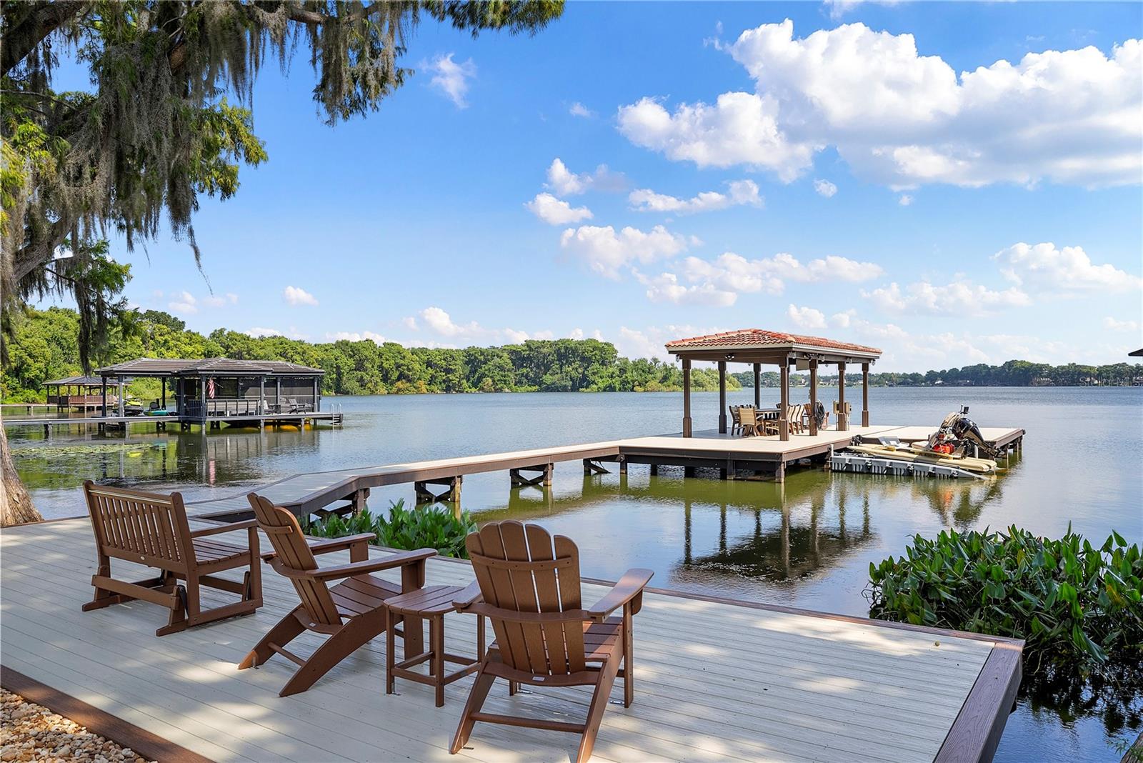 2622 LAKE HOWELL LN