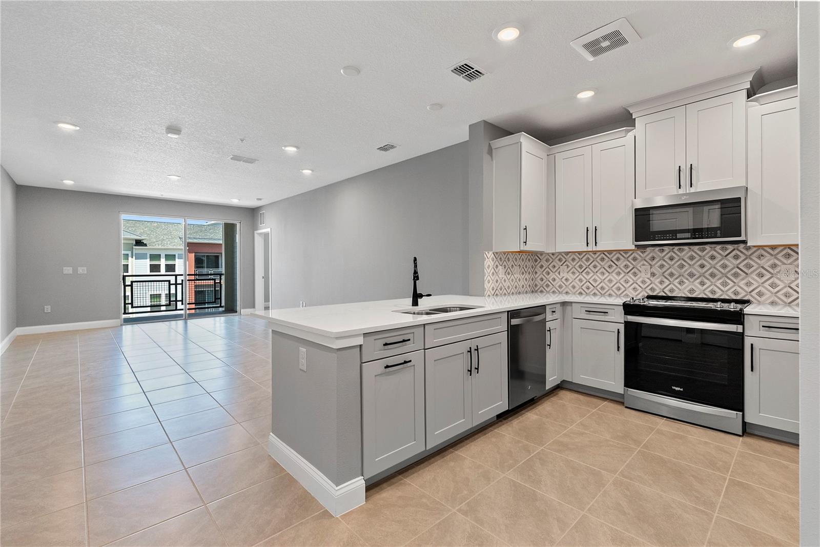 7557 LAUREATE BLVD #6401