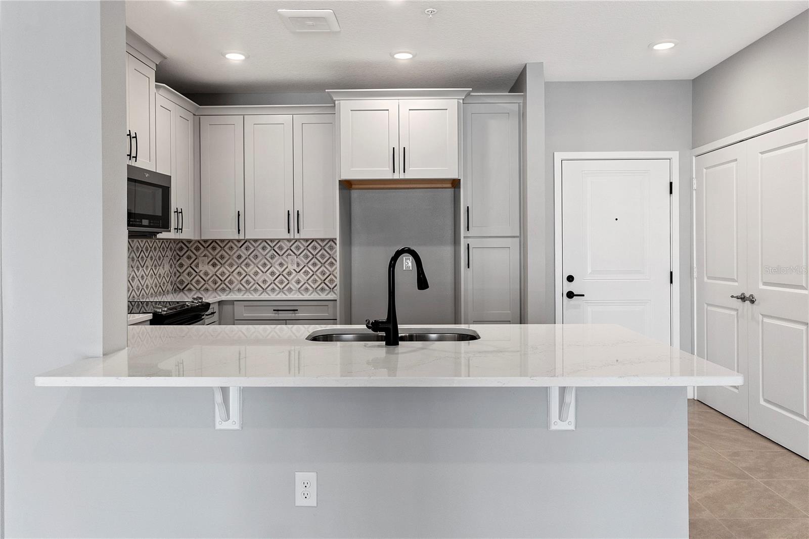 7557 LAUREATE BLVD #6401