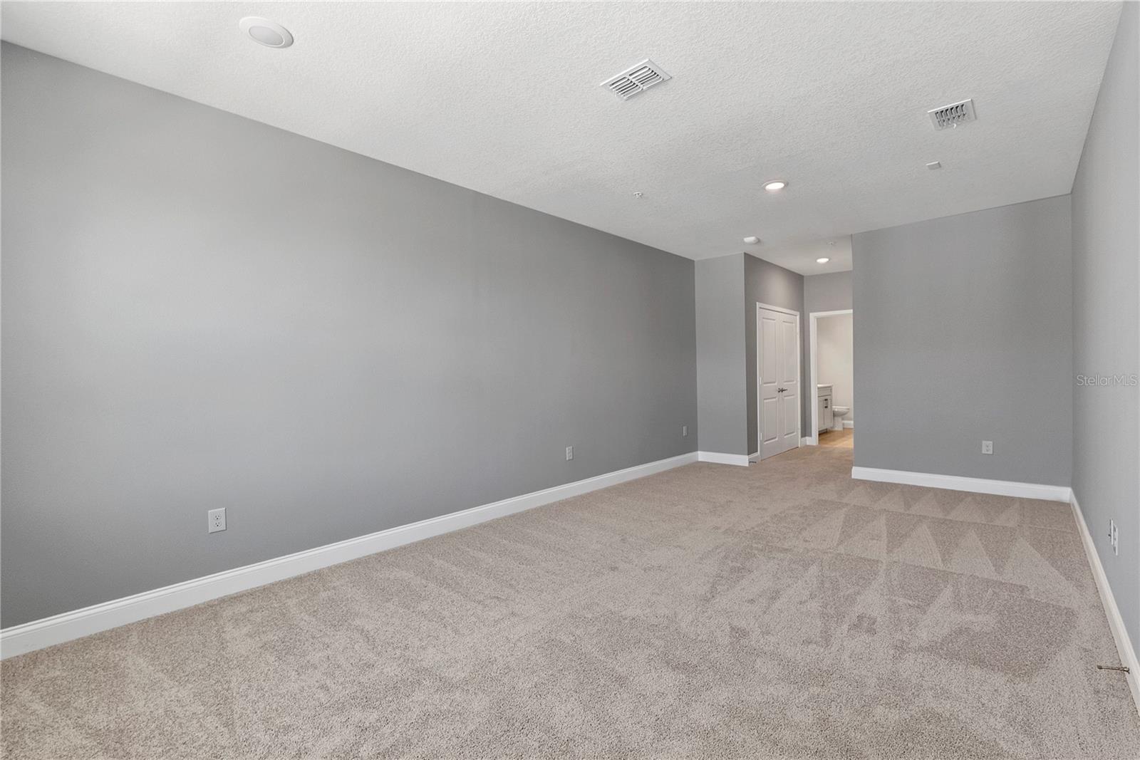 7557 LAUREATE BLVD #6401