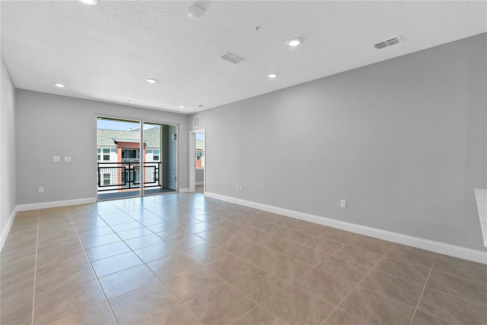 7557 LAUREATE BLVD #6401