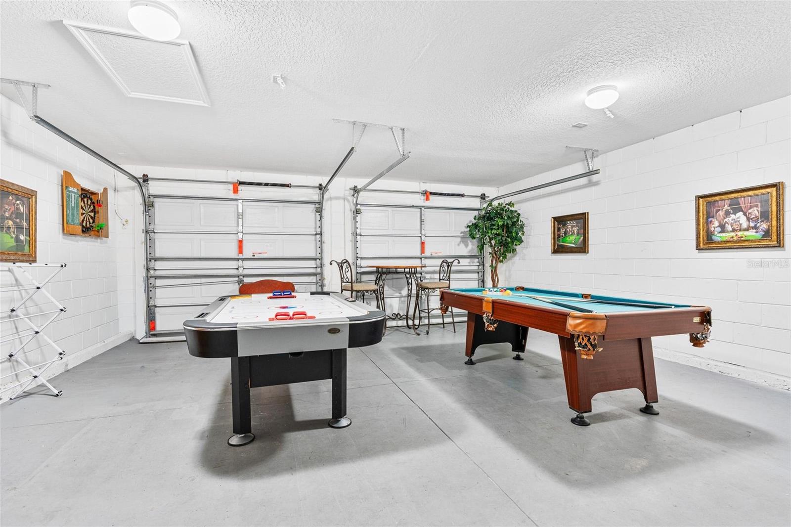7795 BASNETT CIR