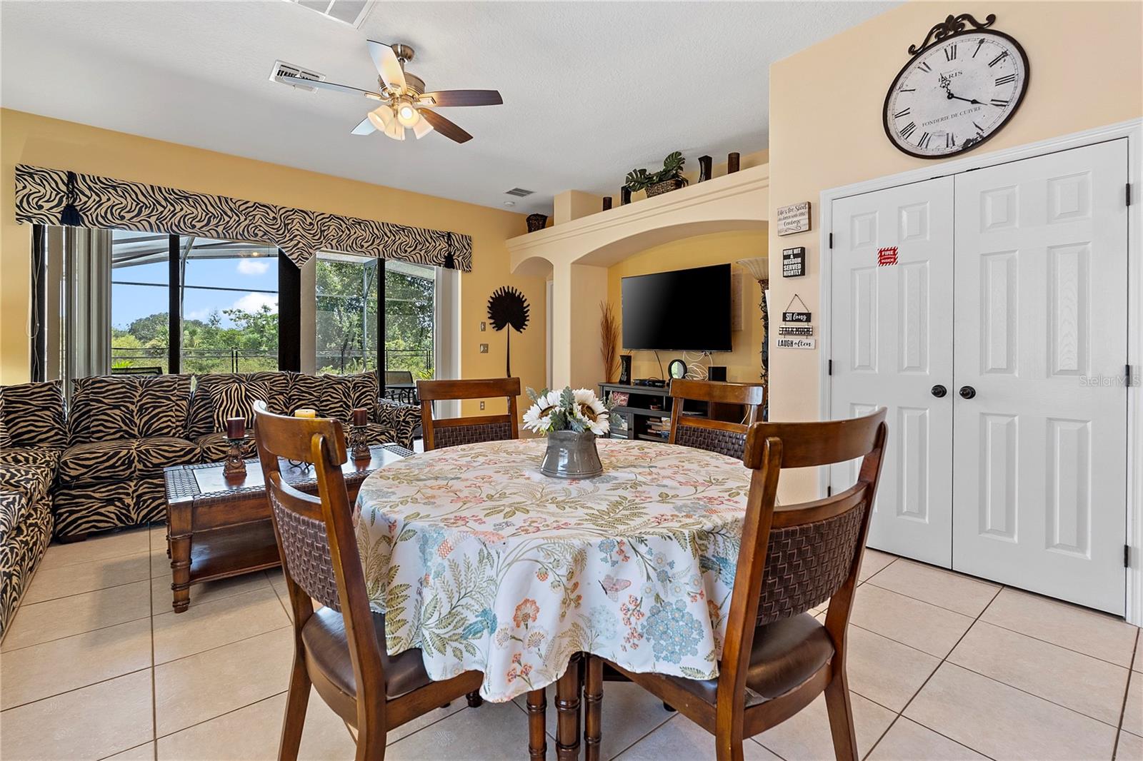 358 LAKE DAVENPORT CIR