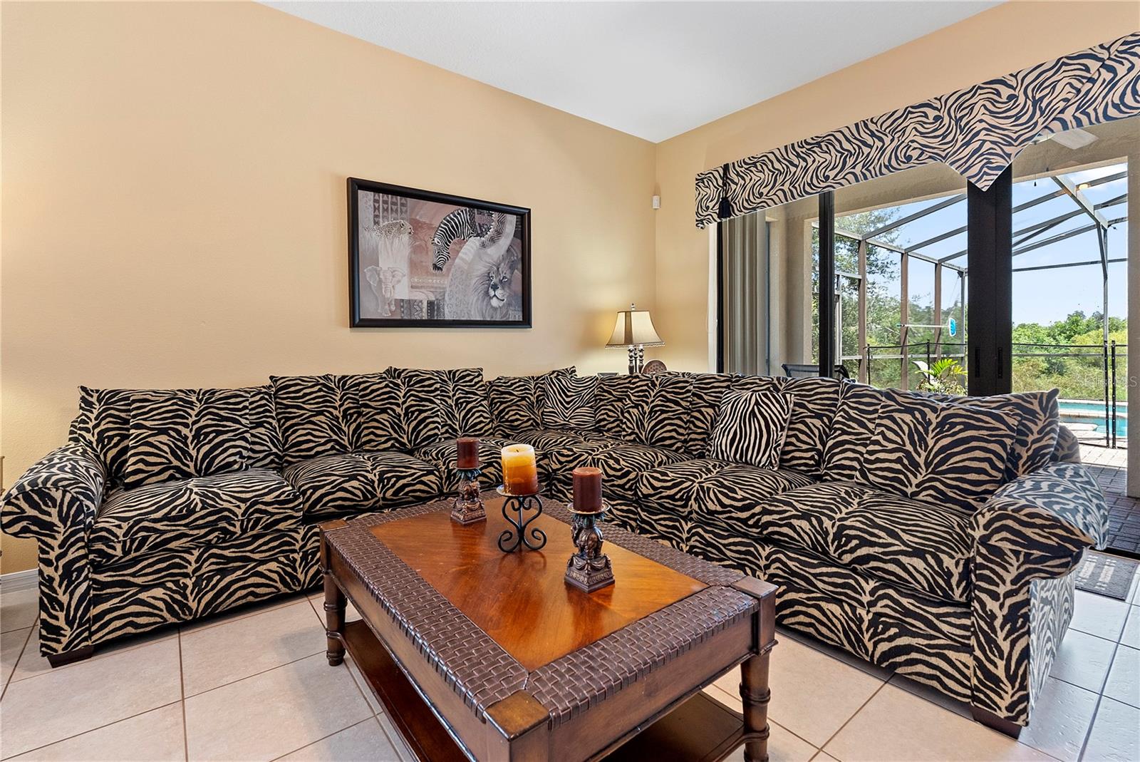 358 LAKE DAVENPORT CIR
