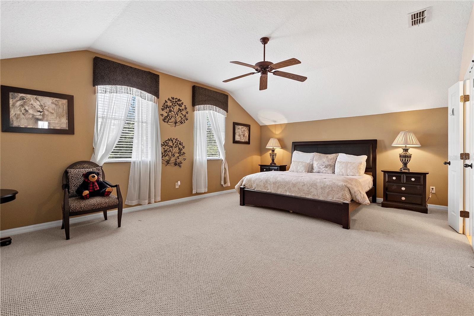 358 LAKE DAVENPORT CIR