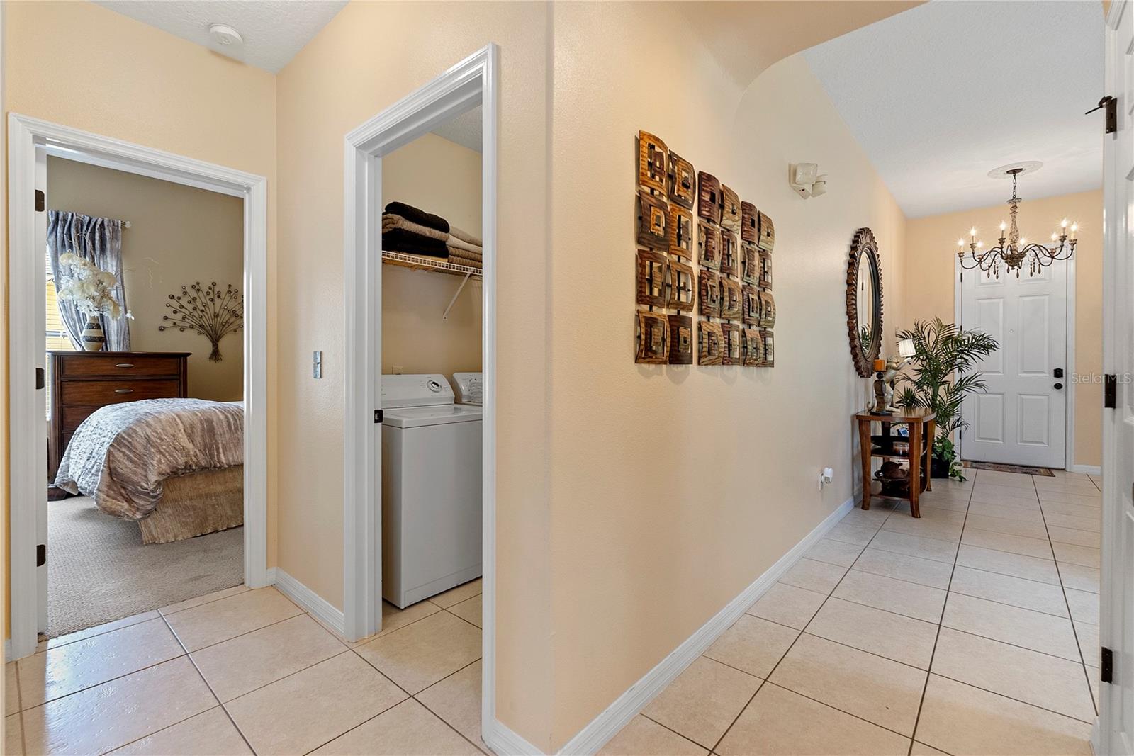 358 LAKE DAVENPORT CIR