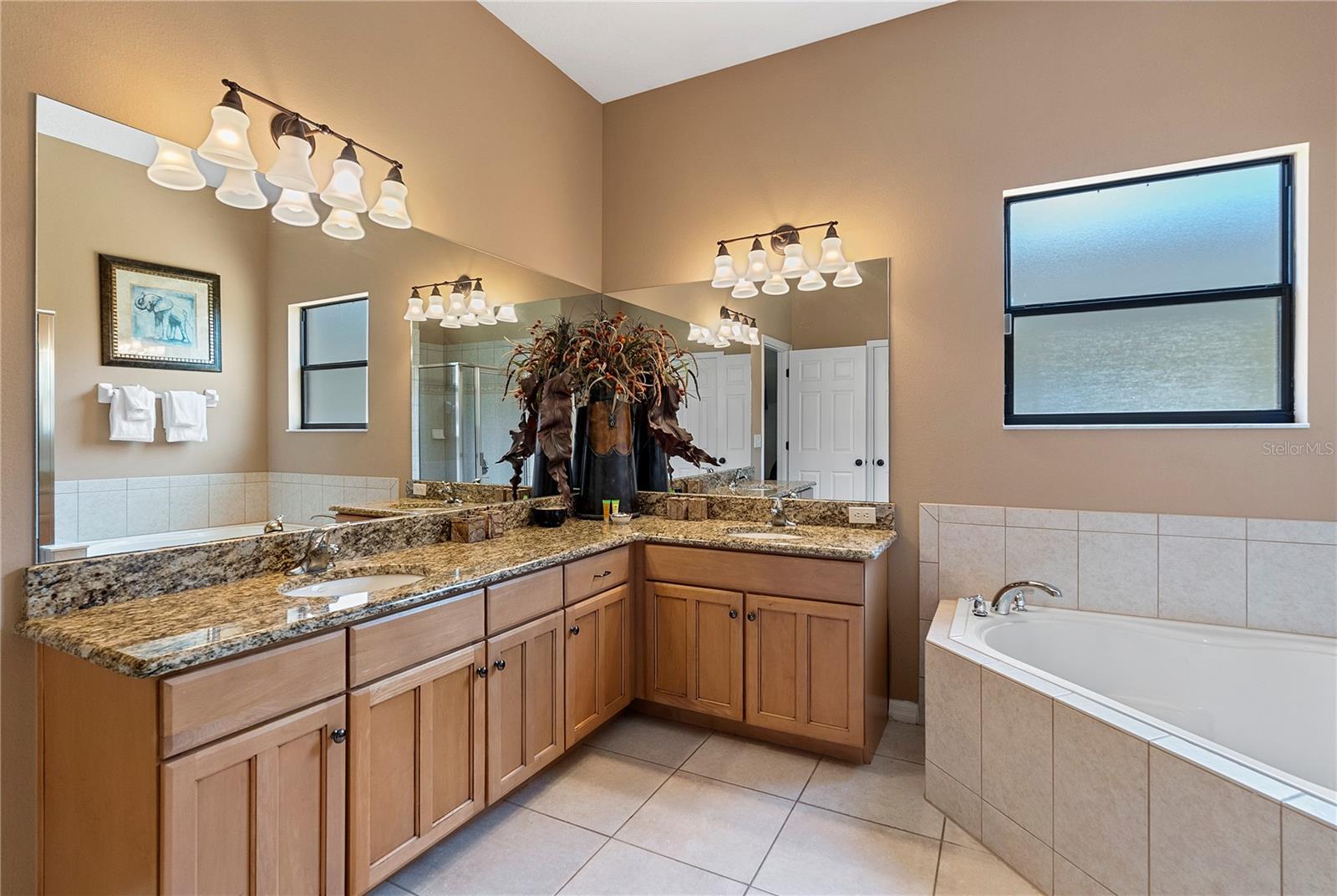 358 LAKE DAVENPORT CIR