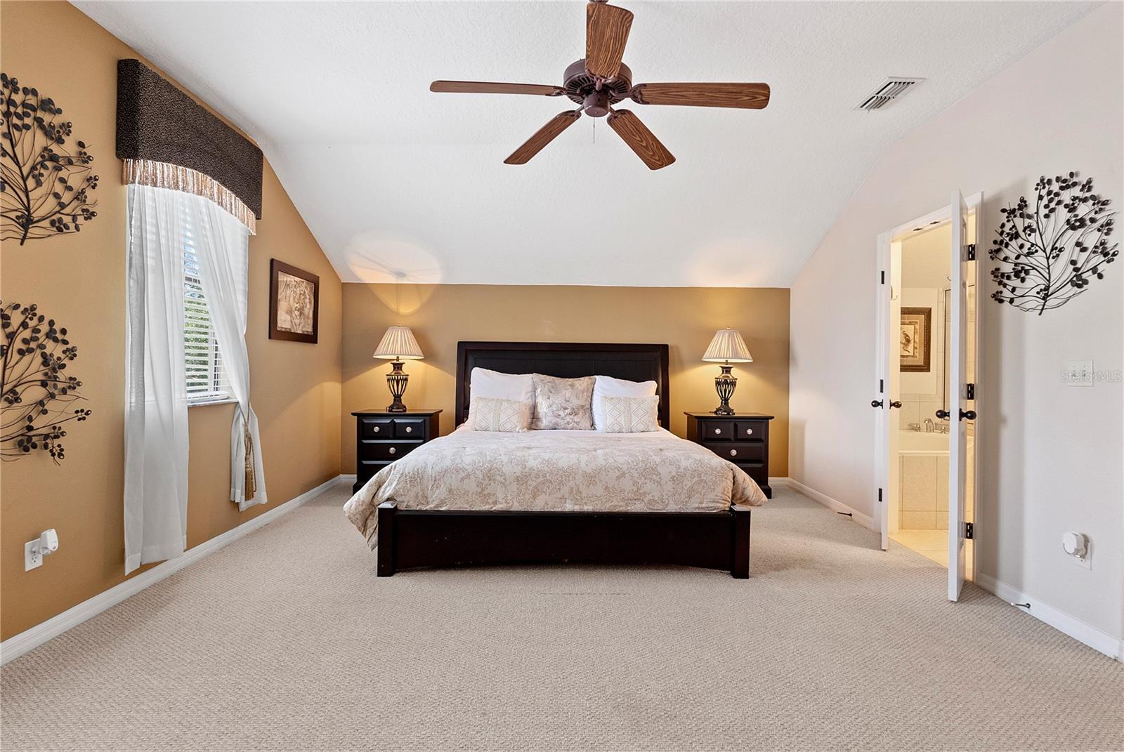 358 LAKE DAVENPORT CIR