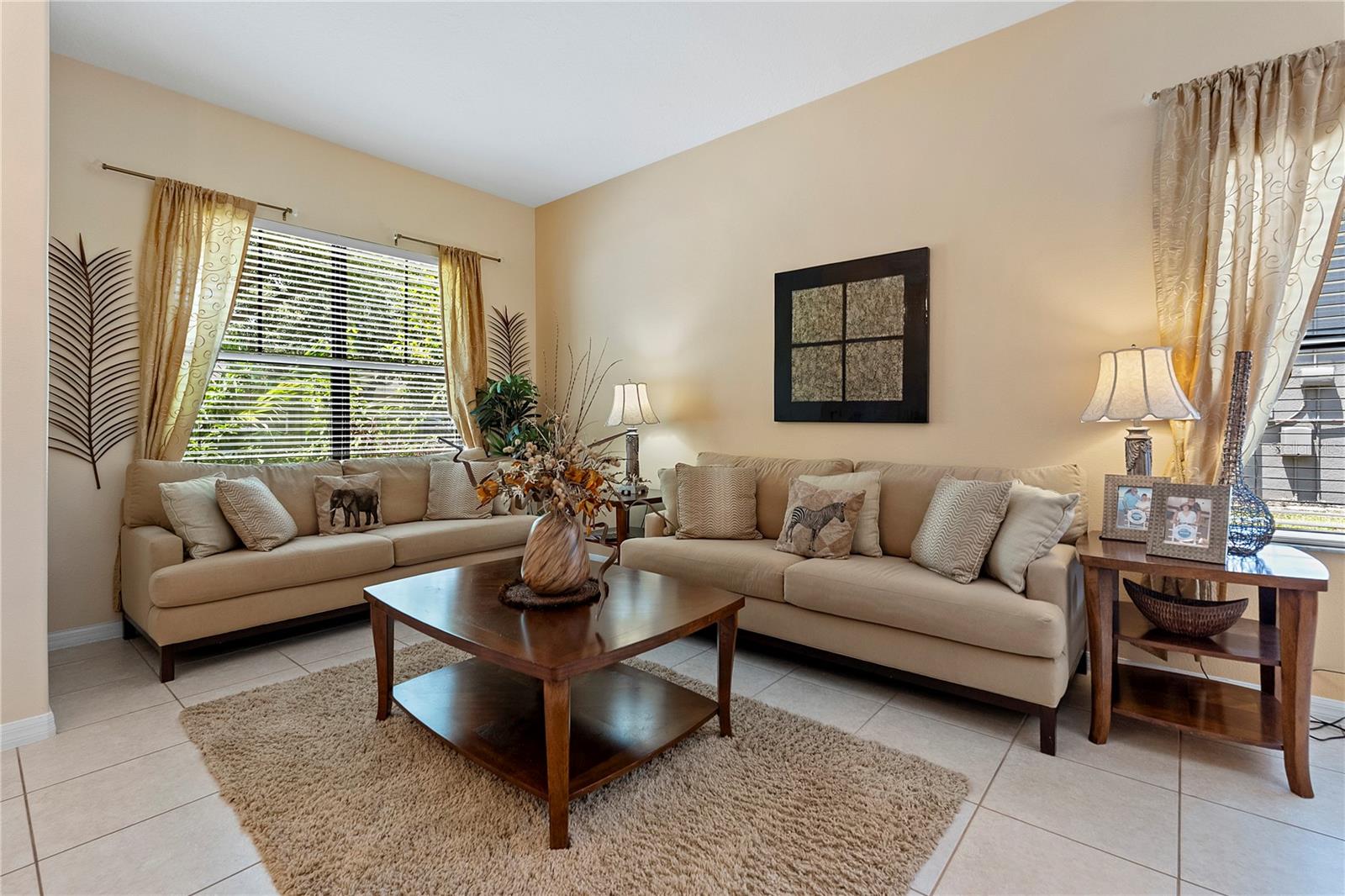 358 LAKE DAVENPORT CIR