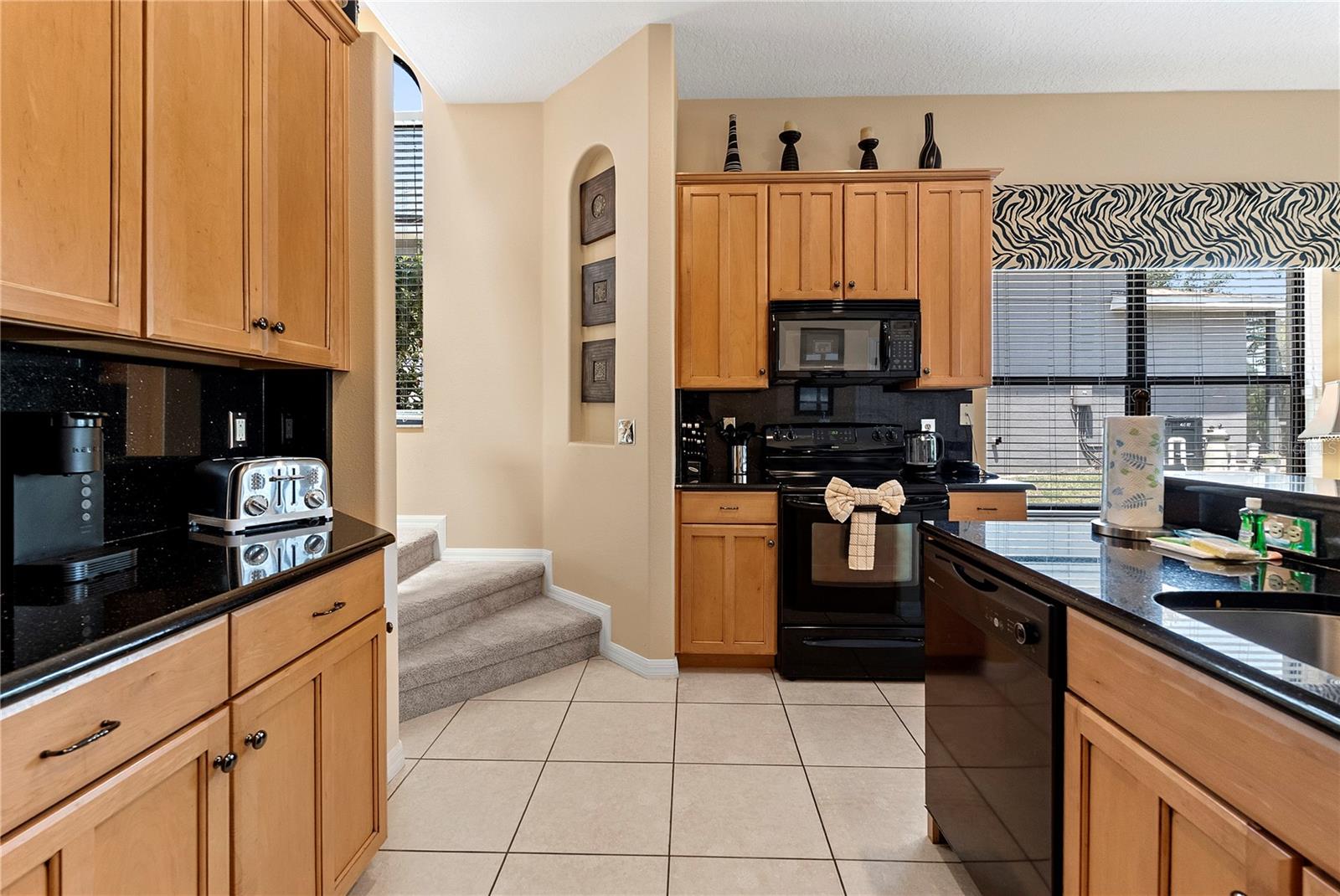 358 LAKE DAVENPORT CIR