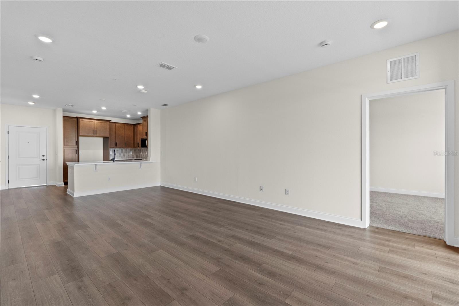 7545 LAUREATE BLVD #7404
