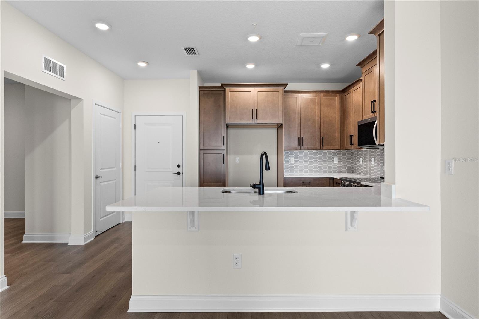 7545 LAUREATE BLVD #7404