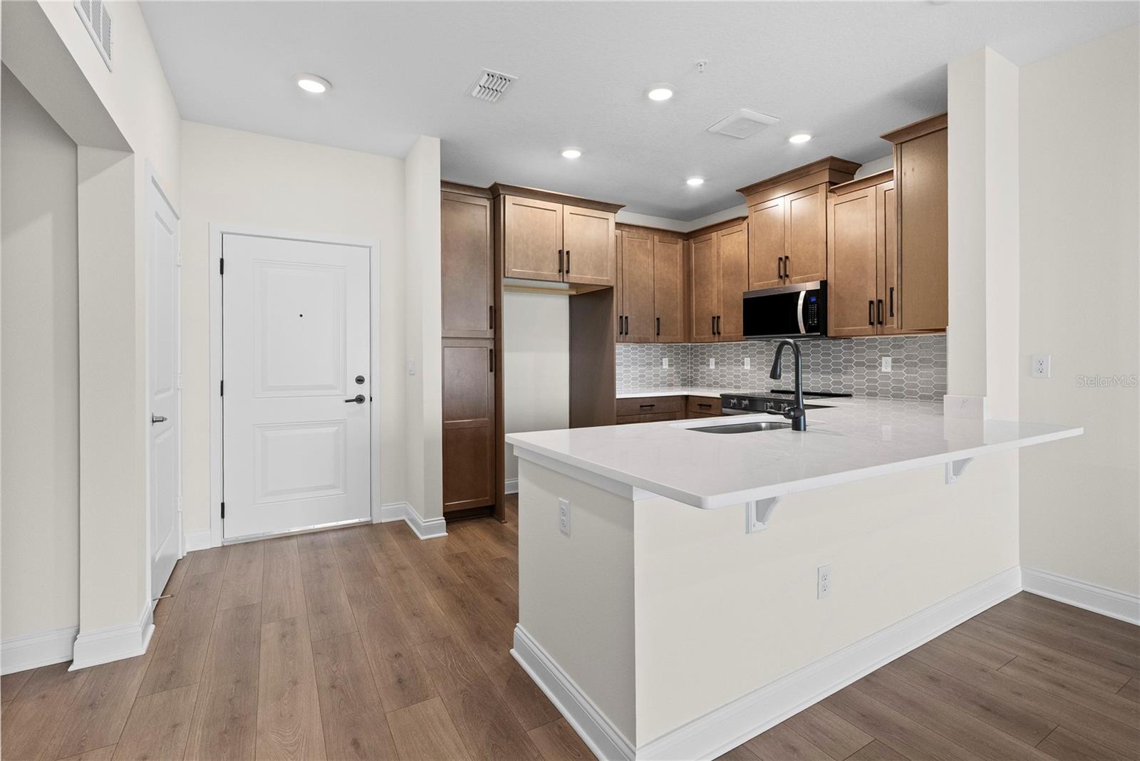 7545 LAUREATE BLVD #7404