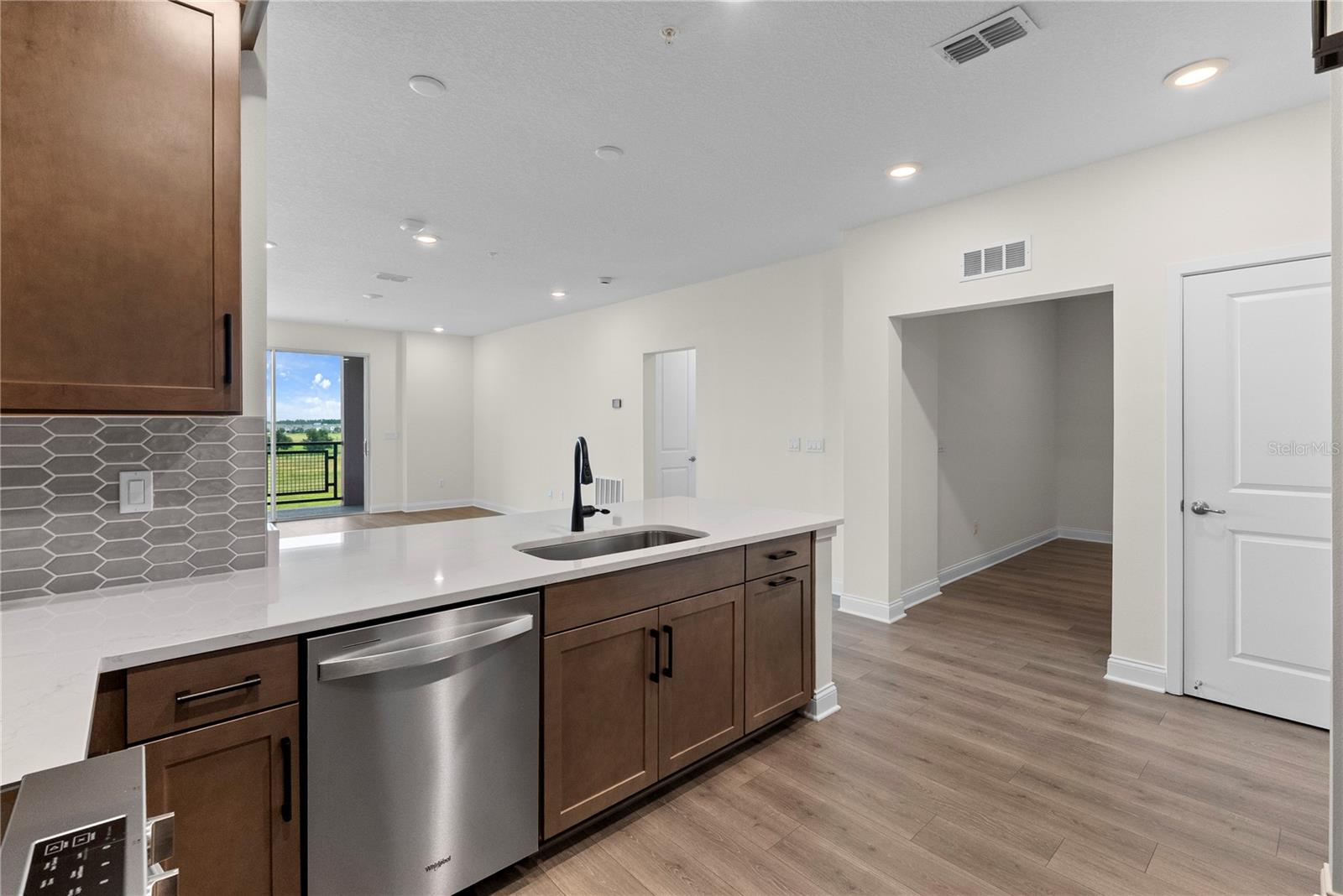 7545 LAUREATE BLVD #7404