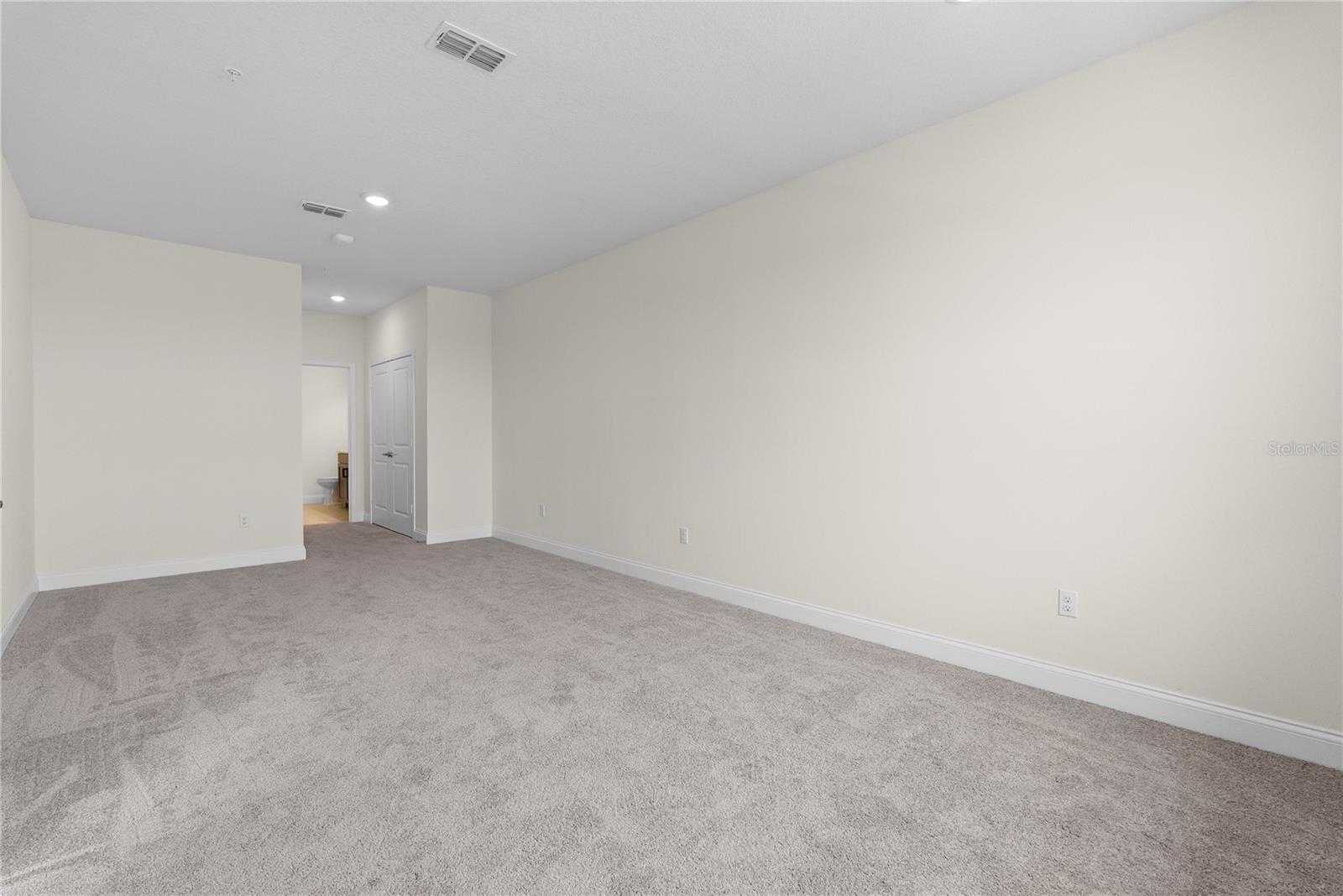 7545 LAUREATE BLVD #7404