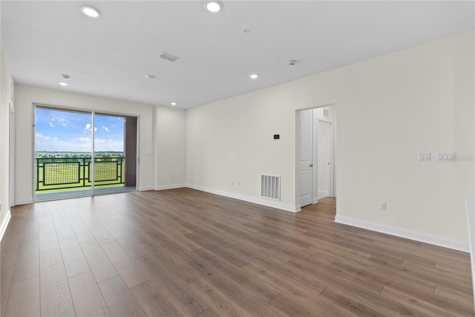 7545 LAUREATE BLVD #7404