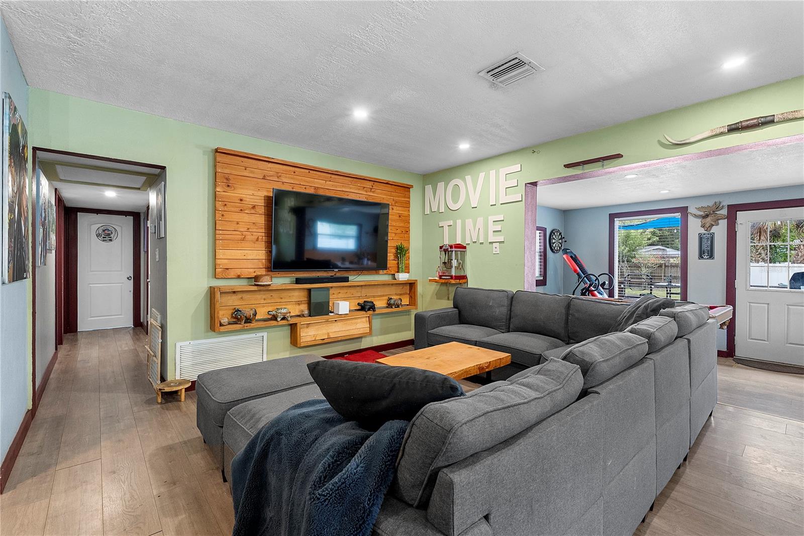 1428 MAURY RD