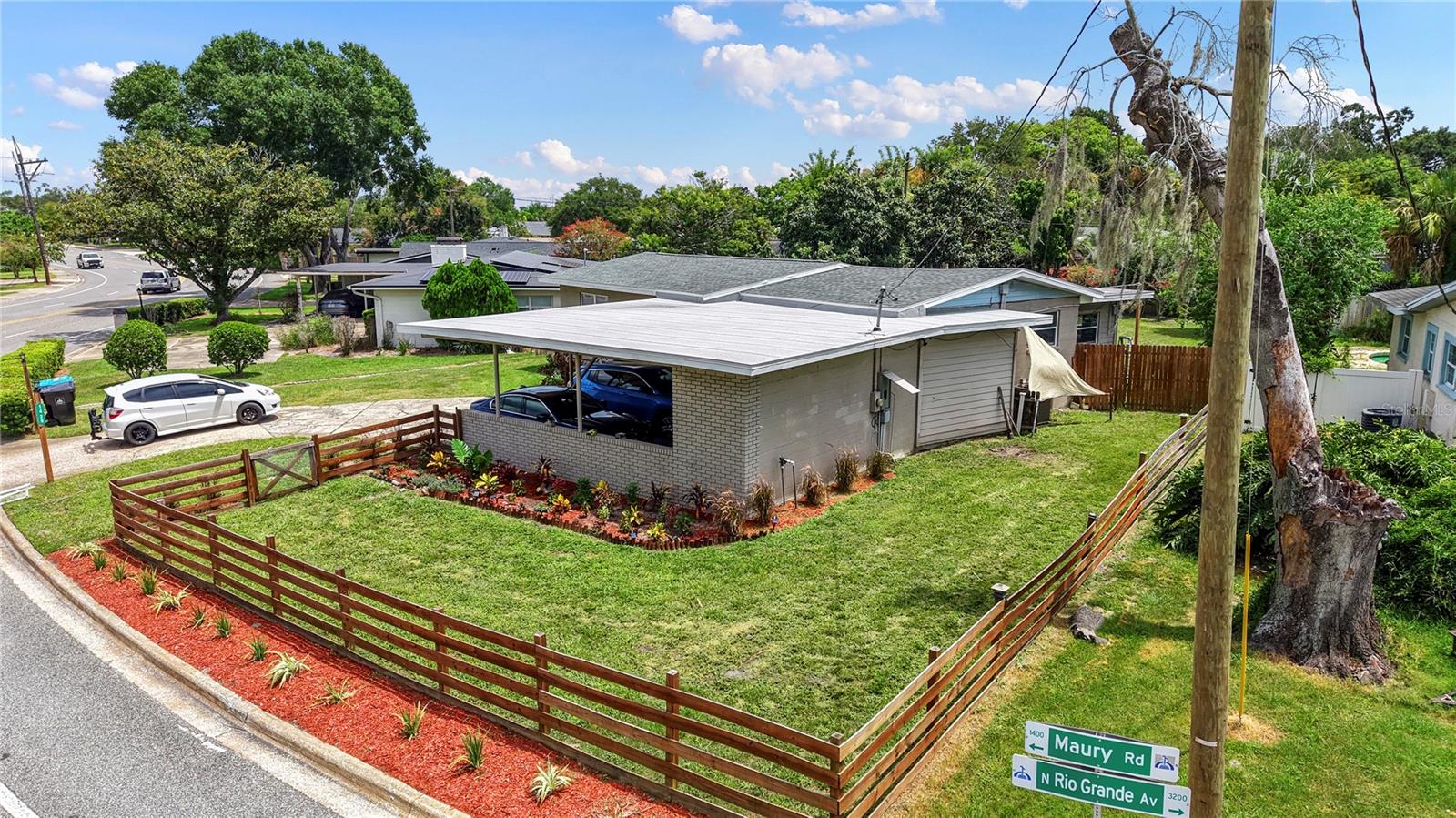 1428 MAURY RD