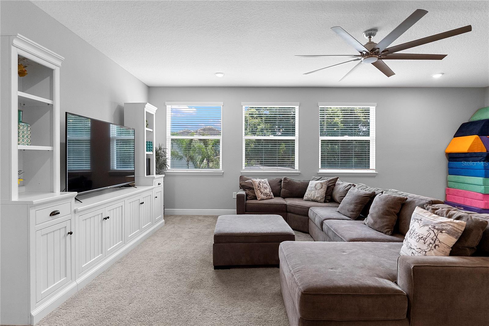 1117 WADING WATERS CIR