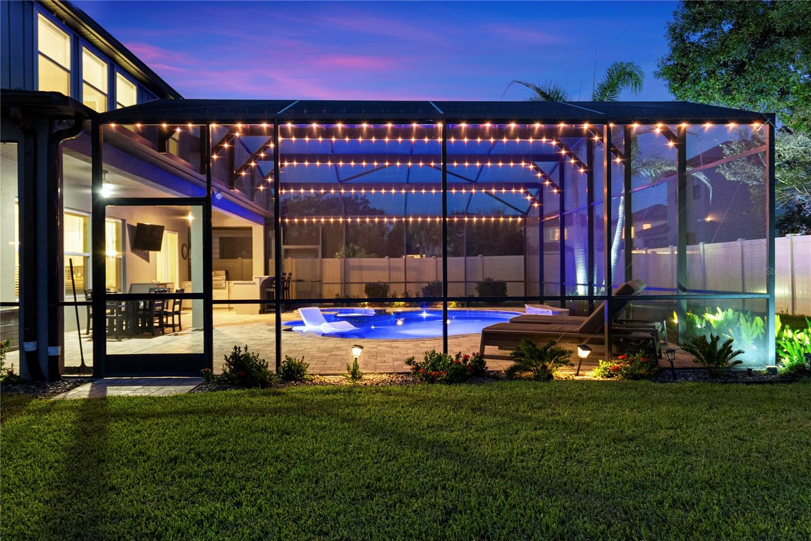 1117 WADING WATERS CIR