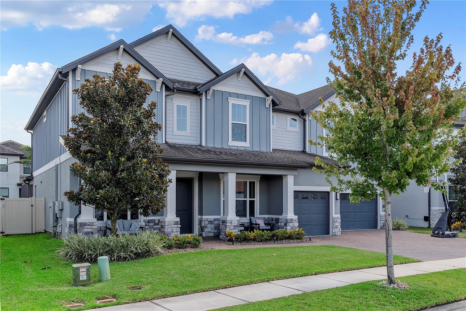 1117 WADING WATERS CIR
