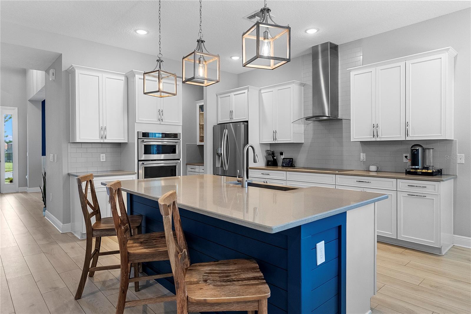 1117 WADING WATERS CIR