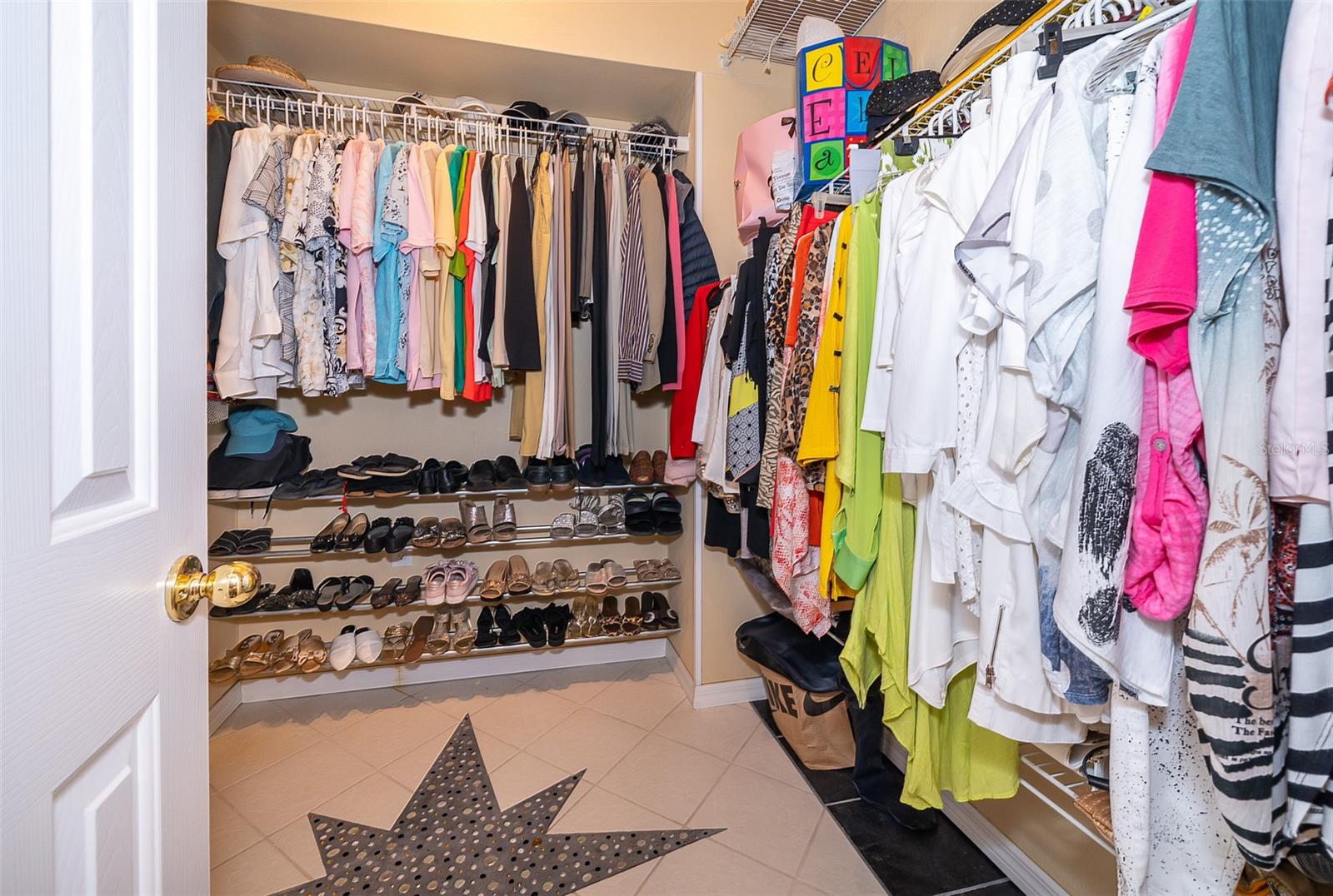 113 THORNBURY DR