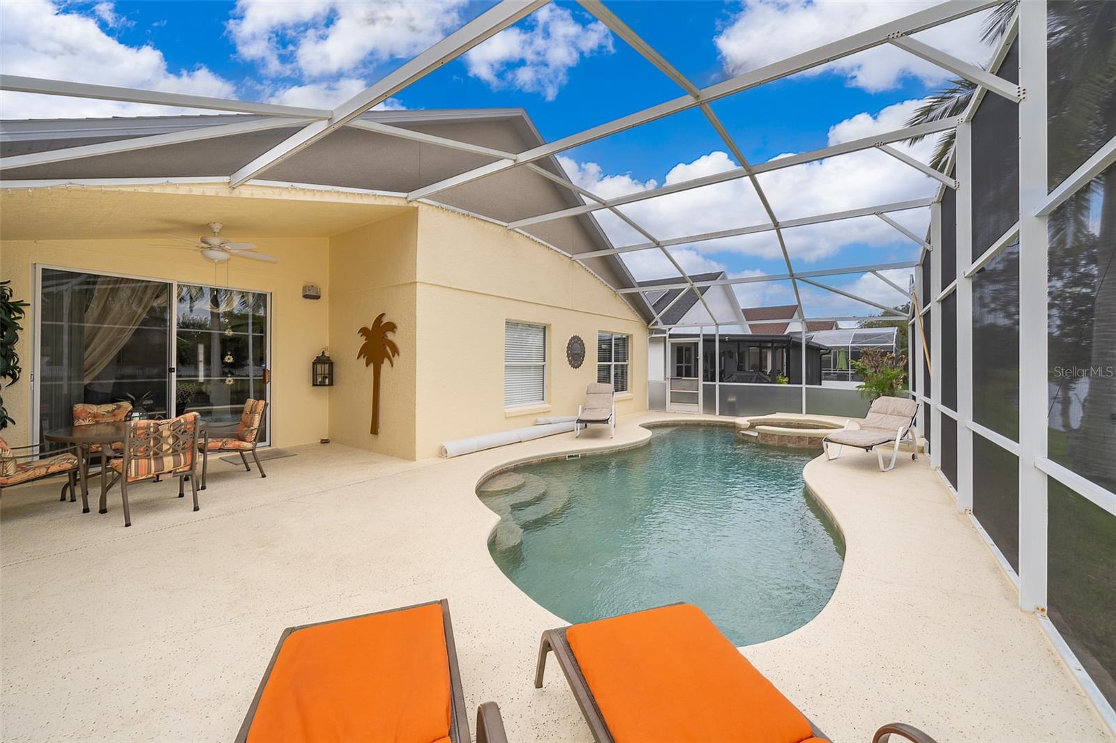 113 THORNBURY DR