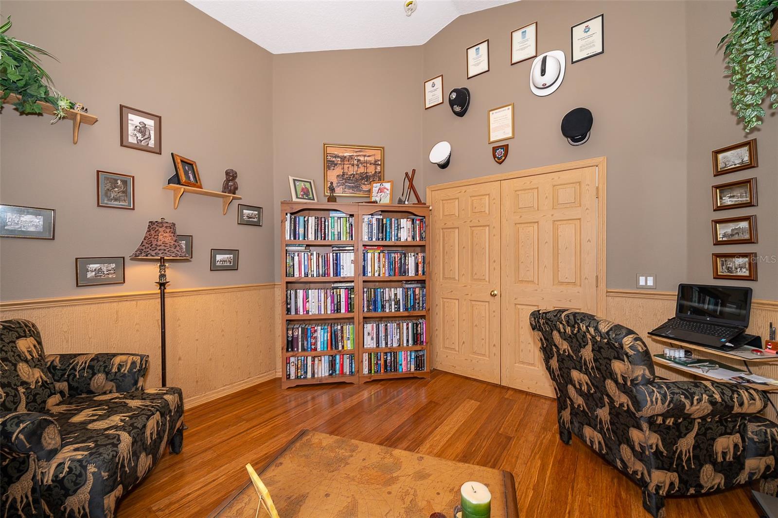 113 THORNBURY DR