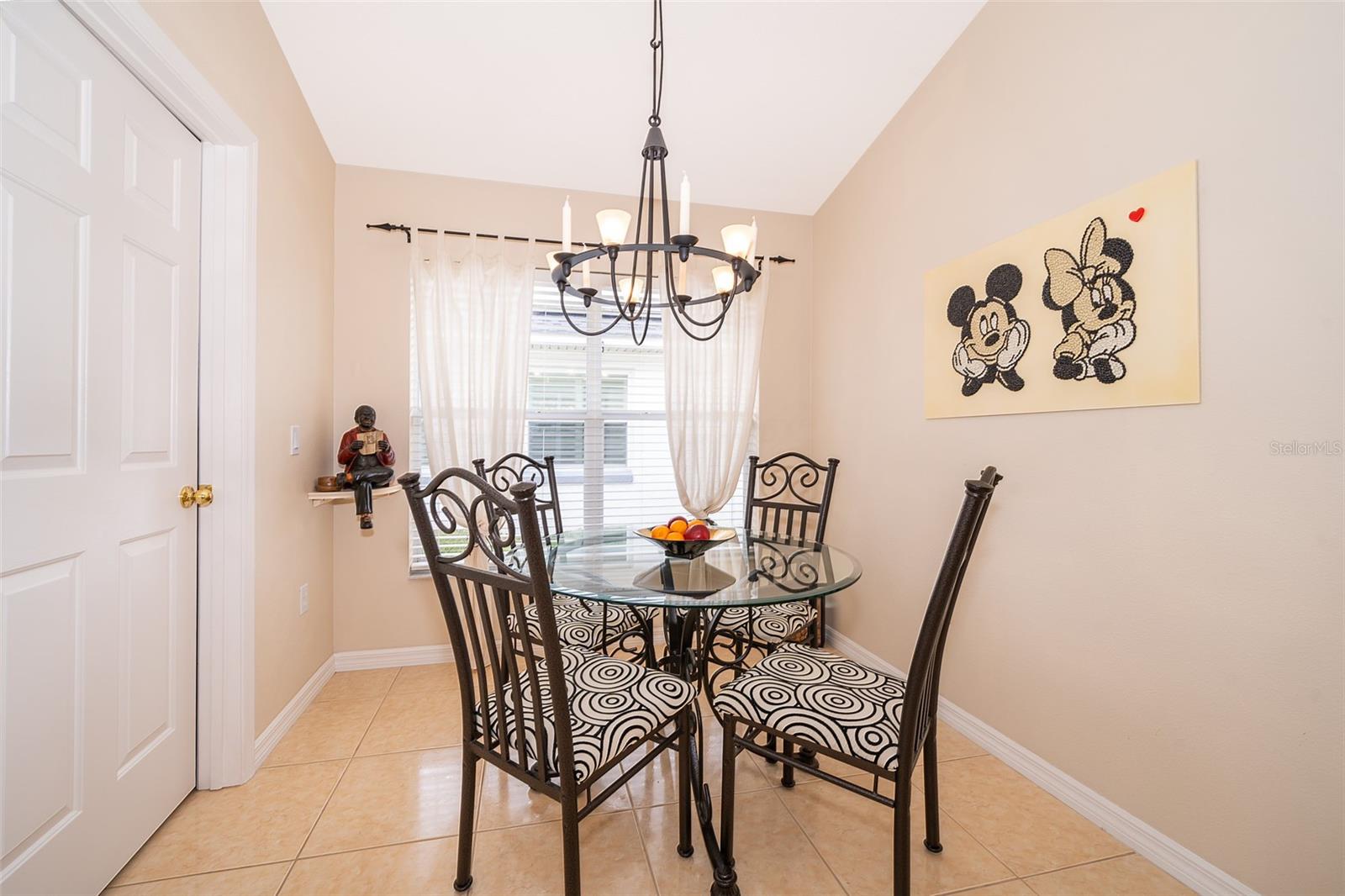 113 THORNBURY DR