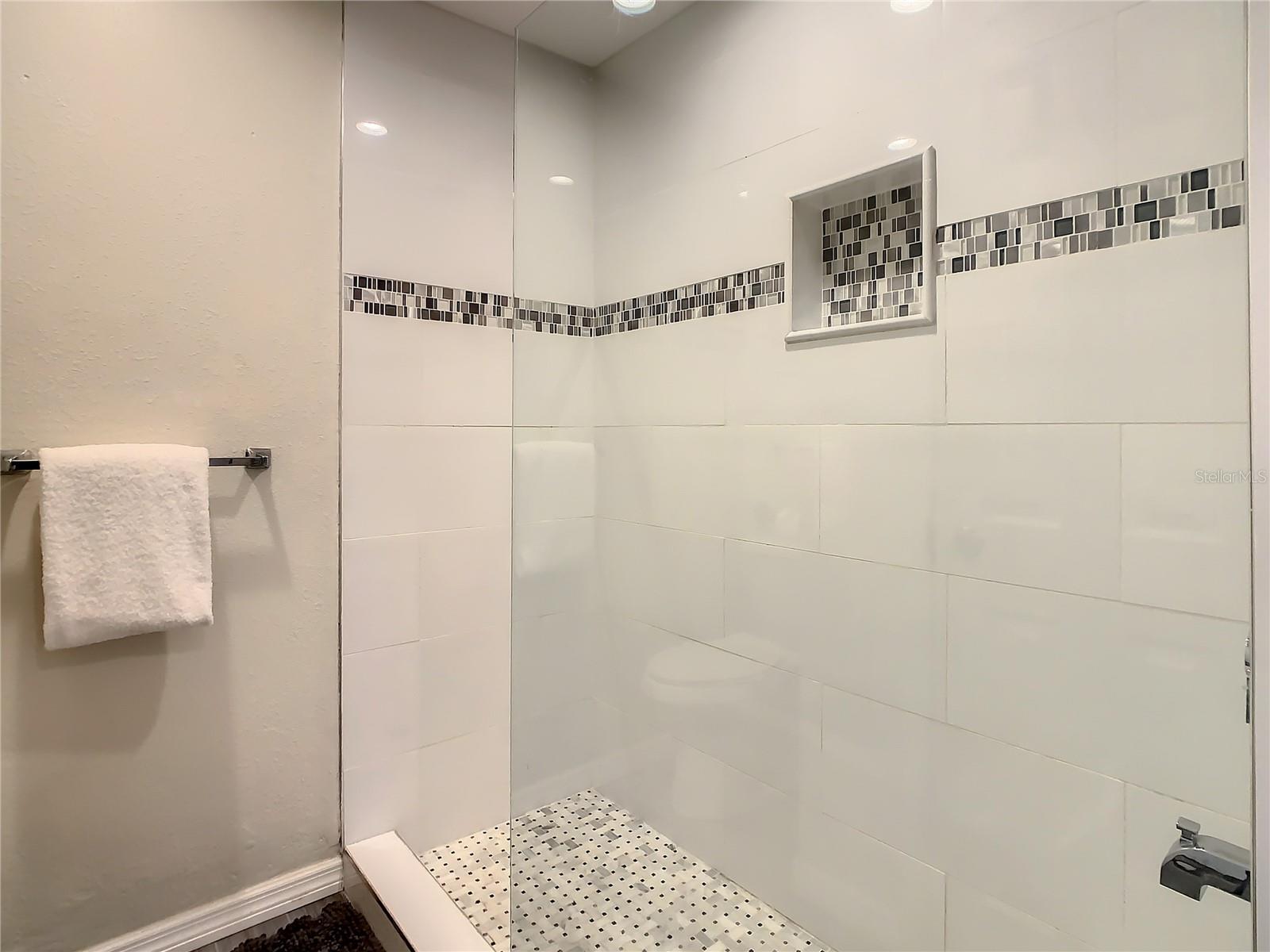 3100 PARKWAY BLVD #735