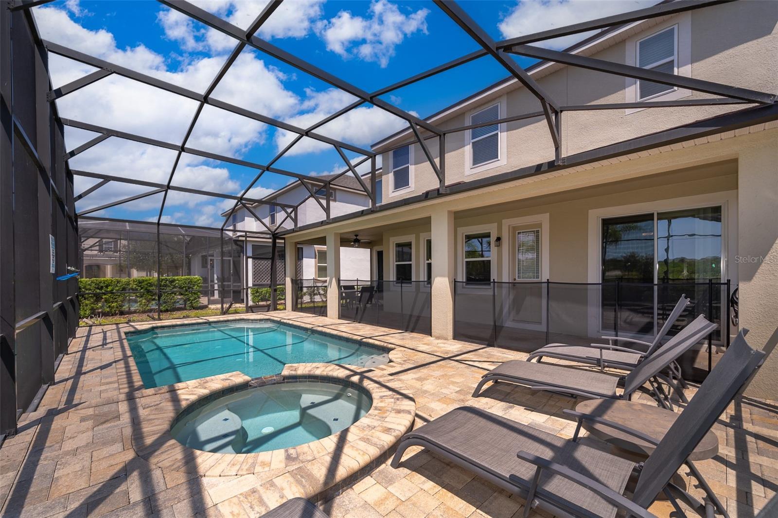 9005 SUNSHINE RIDGE LOOP