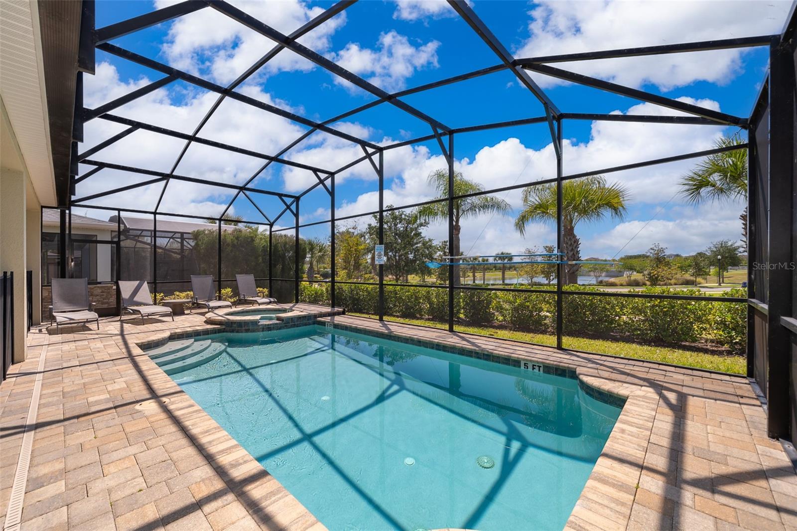 9005 SUNSHINE RIDGE LOOP