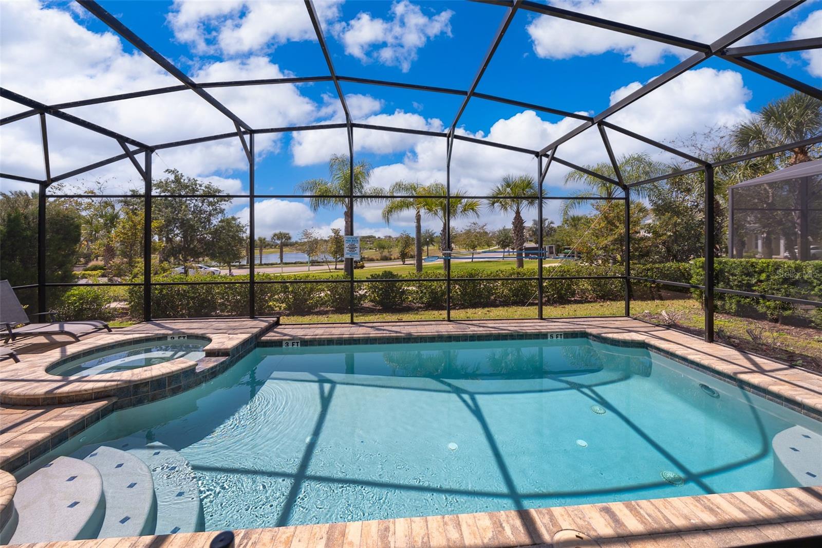 9005 SUNSHINE RIDGE LOOP