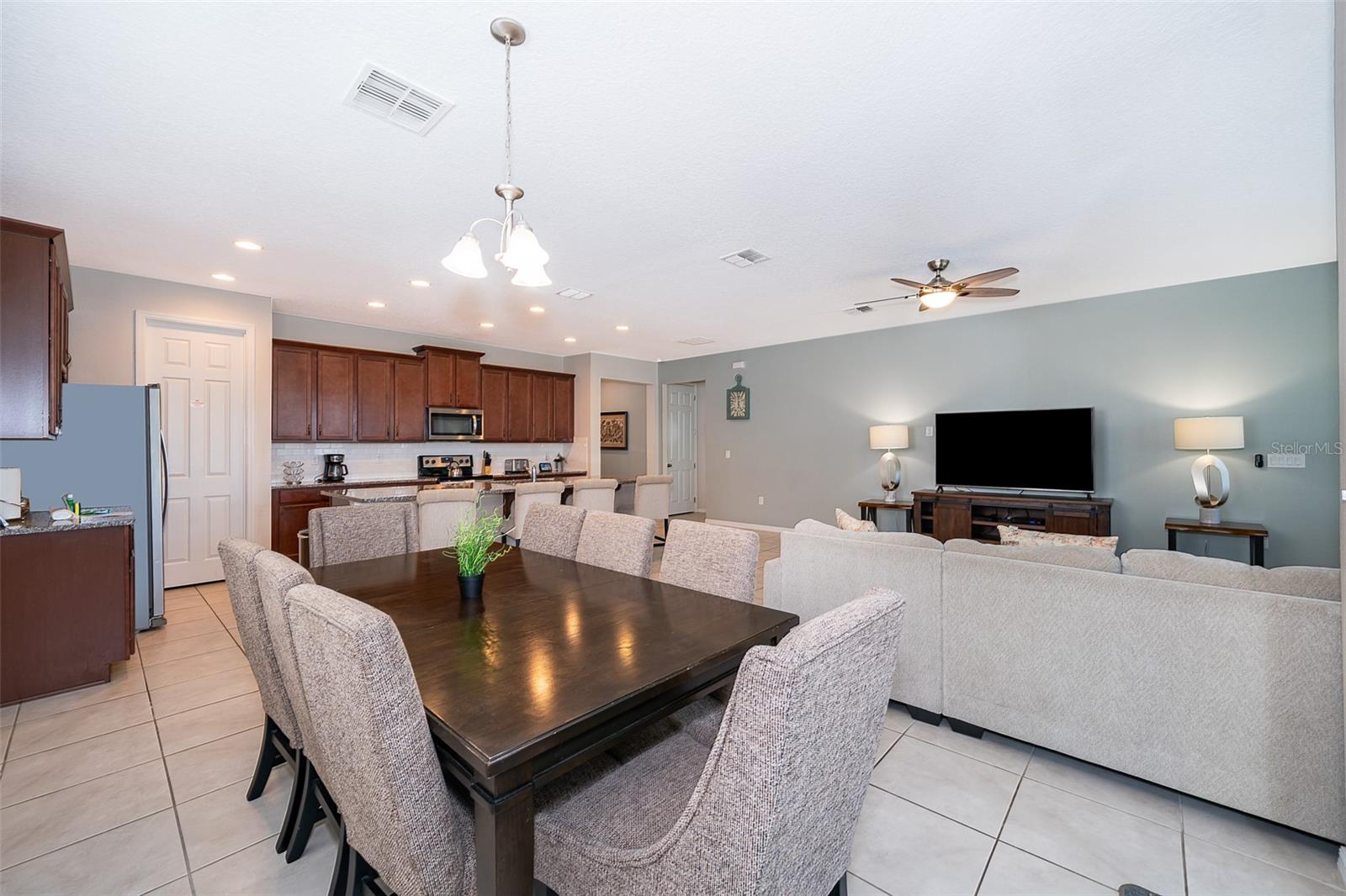 9005 SUNSHINE RIDGE LOOP