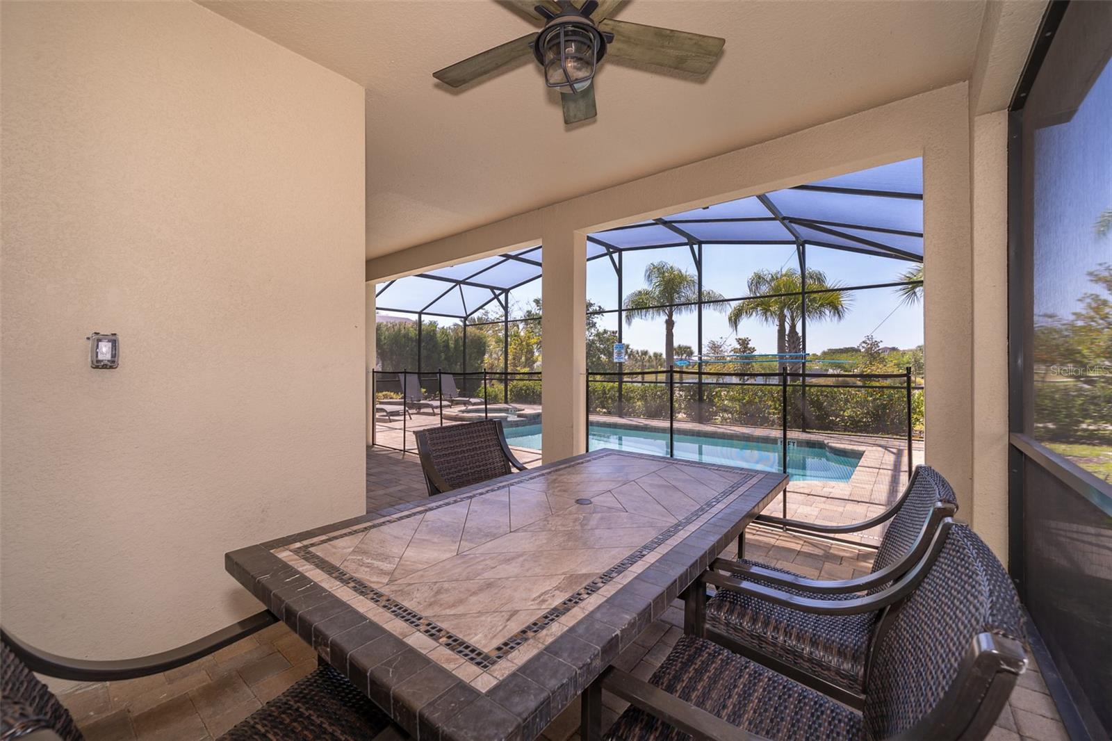 9005 SUNSHINE RIDGE LOOP