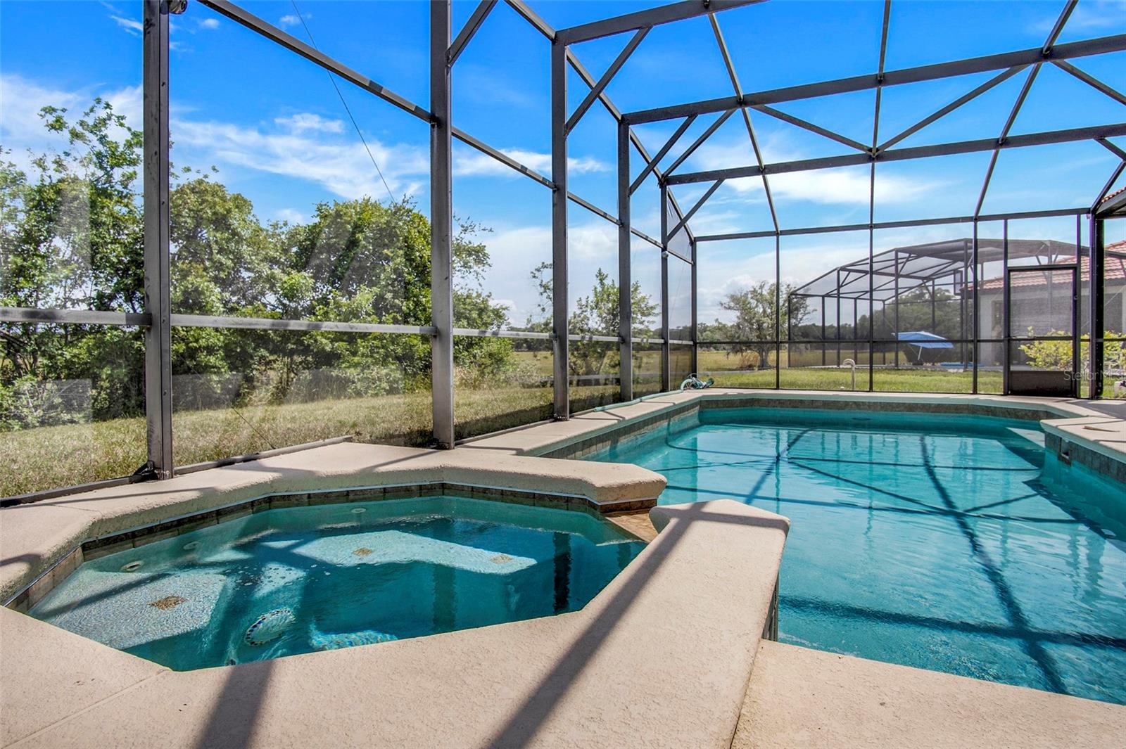2929 SIESTA VIEW DR